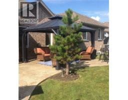 108 WILLOWDALE Crescent - 39