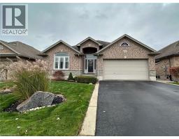 108 WILLOWDALE Crescent - 42