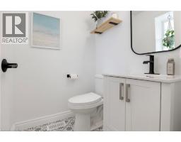 32 MARYANN PRICE Lane - 22