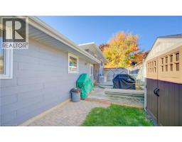 55 GRACEFIELD Crescent - 33