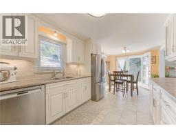 55 GRACEFIELD Crescent - 9