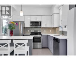 170 BENTON Street - 11