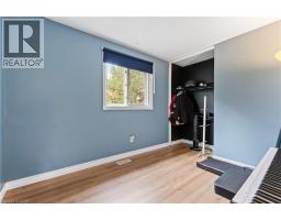 36 ANGELA Crescent - 22