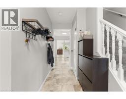 36 ANGELA Crescent - 5