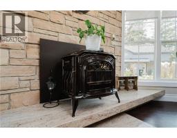 466 HILLVIEW Crescent - 10