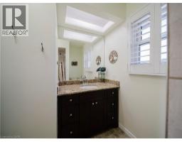 466 HILLVIEW Crescent - 20