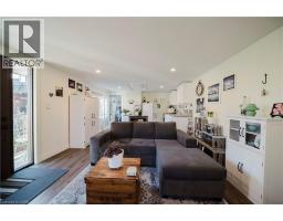 466 HILLVIEW Crescent - 33