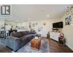 466 HILLVIEW Crescent - 34