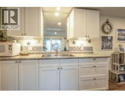 466 HILLVIEW Crescent - 36