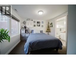 466 HILLVIEW Crescent - 38