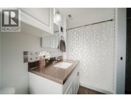 466 HILLVIEW Crescent - 40