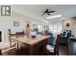 466 HILLVIEW Crescent - 7