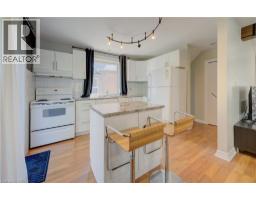 350 VICTORIA Street S - 9