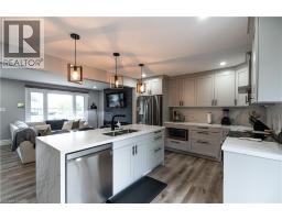 19 RUSSELL Street - 12