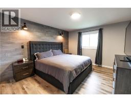 19 RUSSELL Street - 16