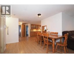 11 BROKEN OAK Crescent - 10