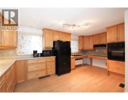 11 BROKEN OAK Crescent - 14