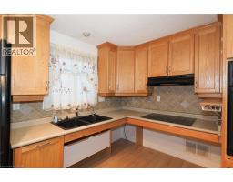 11 BROKEN OAK Crescent - 16