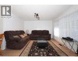 11 BROKEN OAK Crescent - 7