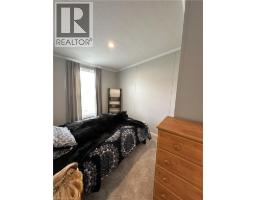 14 COPPER BEECH Drive - 33