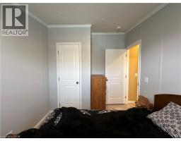 14 COPPER BEECH Drive - 34