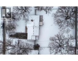 230 KITCHENER Road - 4