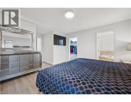 7 FOREST CREEK Drive - 24