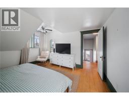 16 ONEIDA Street - 35