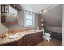 16 ONEIDA Street - 36