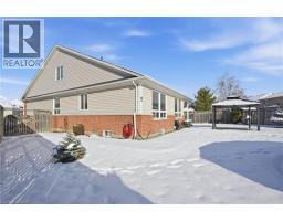 23 MATHEWS Court - 44