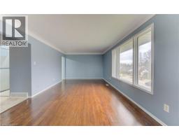 27 MARGARET Avenue N - 12