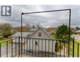 27 MARGARET Avenue N - 13