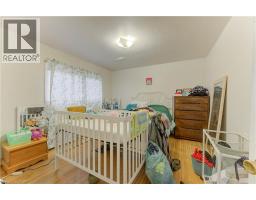 27 MARGARET Avenue N - 26