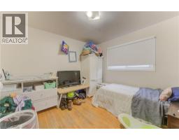 27 MARGARET Avenue N - 28