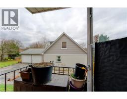 27 MARGARET Avenue N - 30