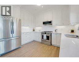 160 FREURE Drive - 11