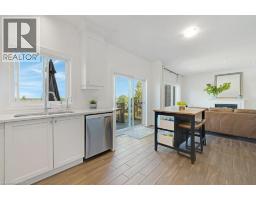 160 FREURE Drive - 12