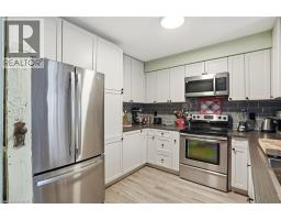 80 FOXBOROUGH Drive - 14