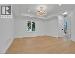 382 SOUTHCOTE Road - 14