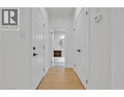 382 SOUTHCOTE Road - 16