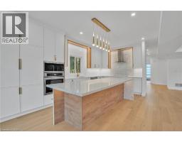 382 SOUTHCOTE Road - 24