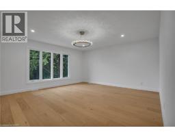 382 SOUTHCOTE Road - 38