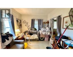 217 QUEEN Street N - 3