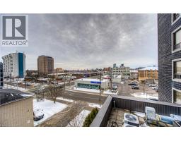 8 HICKORY Street W UnitNo. 401 - 28