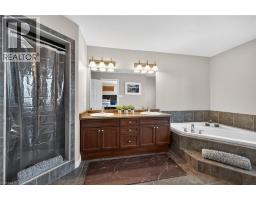 25 SOUTHWOOD Crescent - 25