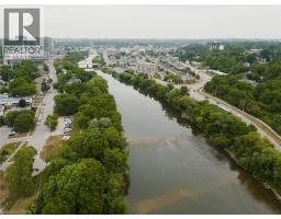 250 AINSLIE Street S UnitNo. 72 - 35