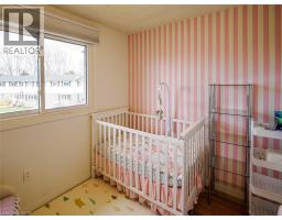 242 RICHARDSON Drive - 17