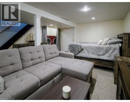 242 RICHARDSON Drive - 21