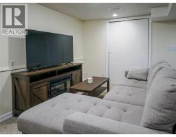 242 RICHARDSON Drive - 22