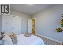 373 ARGYLE Avenue - 13